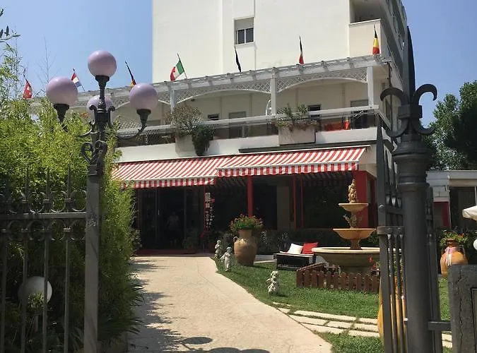 מלון De Amicis ריצ'יונה